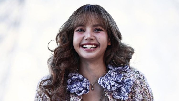 Tampilan Zendaya dan Lisa BLACKPINK di Acara Louis Vuitton