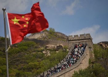 Dua Turis Ditahan Karena Mengukir Nama di Tembok Besar China