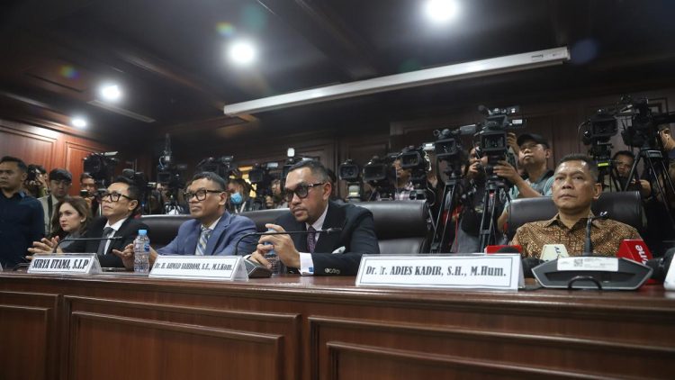 Adies Kadir Kembali Menjadi Wakil Ketua DPR dan Tangani Masalah Tanah Warga Surabaya