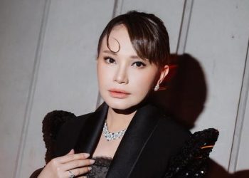 6 Gaya Rossa Menggunakan Busana Rancangan di FFI 2025, Kebaya Plus Jarit Motif Kawung