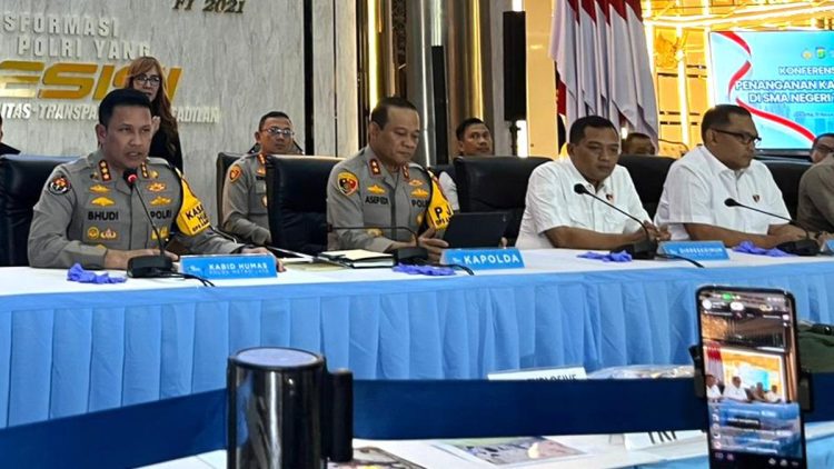 Jaringan Tak Terhubung dengan Teror Tertentu