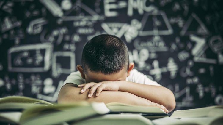 Cegah Bunuh Diri di Kalangan Pelajar dengan Sistem Deteksi Dini yang Efektif