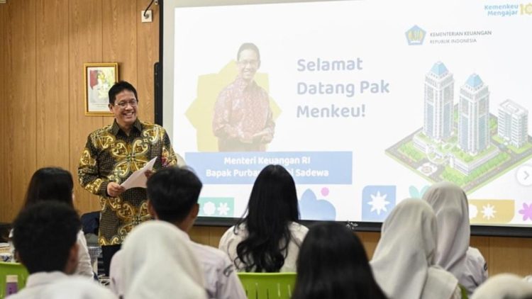 Peringati Hari Pahlawan, Menteri Keuangan Purbaya Jadi Guru
