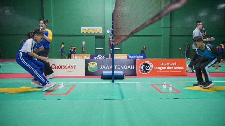 Tumbuhnya Rasa Cinta Bulutangkis Ratusan Siswa SD Semarang Antusias Festival SenengMinton 2025