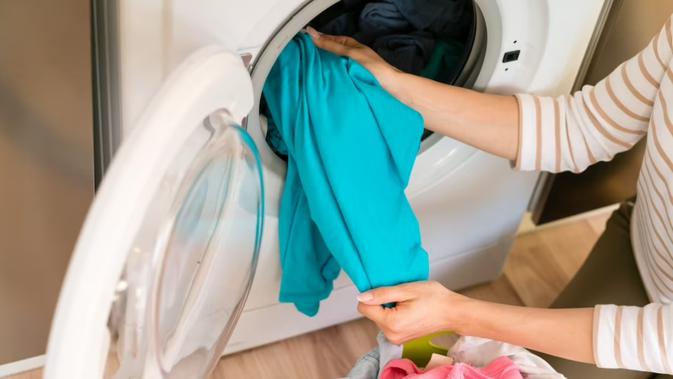 4 Bahaya Baju Baru yang Belum Dicuci untuk Kulit yang Perlu Diketahui