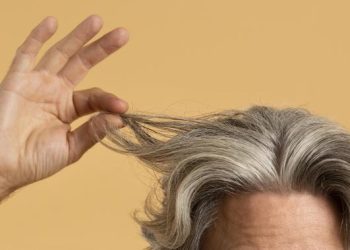 5 Jenis Makanan untuk Mencegah Rambut Beruban Secara Alami