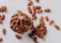 Kacang Tanah atau Almond, Mana yang Lebih Baik untuk Menurunkan Berat Badan?