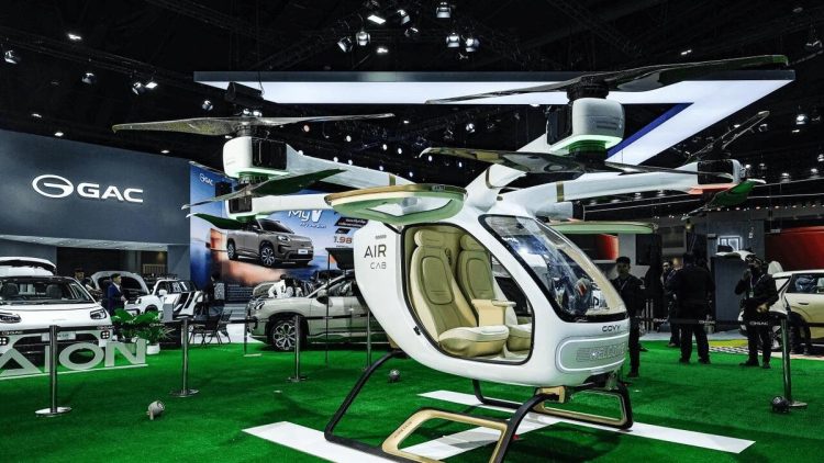 Pamerkan EV Mutakhir dan Mobil Terbang untuk Masa Depan