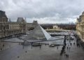Kebocoran di Museum Louvre Paris Dampak Ratusan Karya Seni Mesir