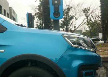 China Siap Terapkan Aturan Konsumsi Energi Mobil Listrik Pertama di Dunia Mulai 2026