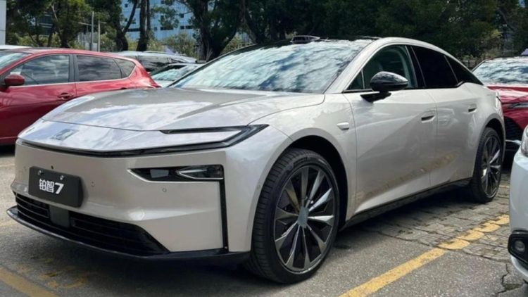 bZ7 Dikenalkan dengan Motor Listrik Huawei, Siap Meluncur Resmi 2026