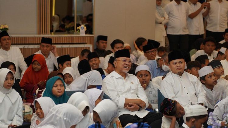 Doa Bersama Ribuan Anak Yatim untuk Memulihkan Negeri oleh PAN