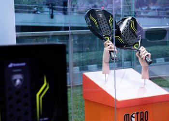 Lamborghini Masuki Dunia Padel dengan Raket Mewah Seharga Puluhan Juta