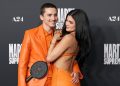 Kylie Jenner dan Timothee Chalamet Kenakan Busana Couple di Premiere Film Marty Supreme