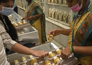 Harga Emas 24 Karat Hari Ini 27 Desember 2025 di Antam Pegadaian dan Hartadinata