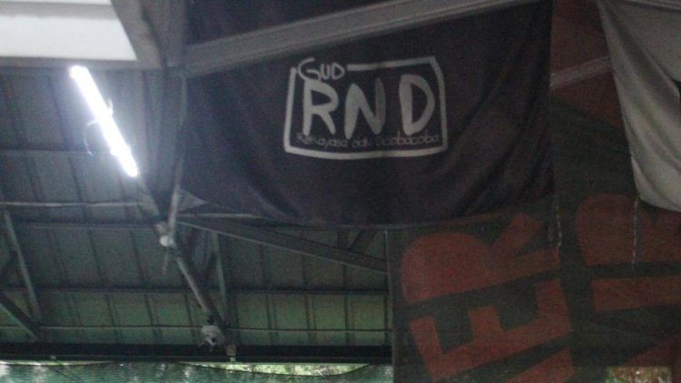 Komunitas Daur Ulang Tanpa Dukungan Pemerintah Berhasil Ciptakan Karya Seni Bergengsi