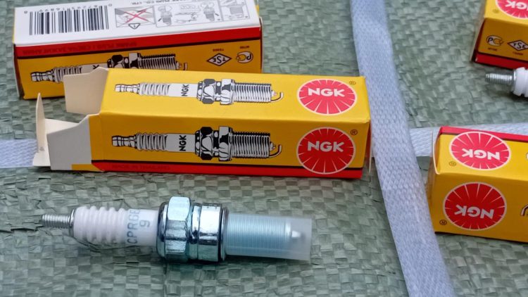 Membedakan Busi Asli dan Palsu yang Mirip dengan Busi NGK