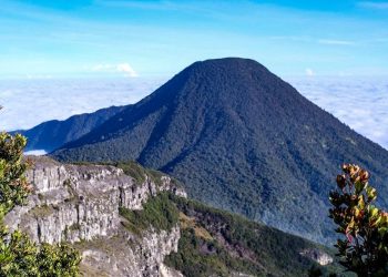 Pendakian 5 Gunung Ini Ditutup Saat Libur Nataru