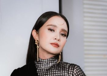 6 Gaya Michelle Ziudith di Gala Premiere Film Alas Roban Raih 176 Ribu Penonton Hari Pertama