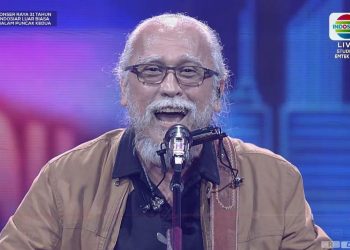 Iwan Fals Tampilkan Lagu Stecu Stecu dan Goyang Konser Raya 31