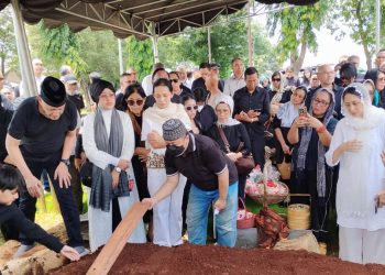 Jenazah Lucky Widja Ditemukan Satu Liang Lahad dengan Ayah di TPU Jeruk Purut Jakarta