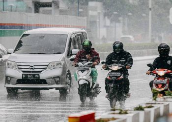 Hujan Potensial Guyur Jakarta Siang Hari