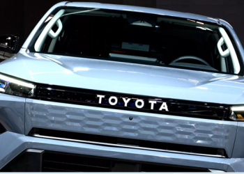 Hilux Listrik Diperkenalkan, Jarak Tempuh Mencapai 380 Km di Perkotaan