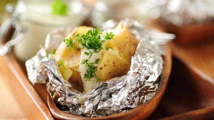 Bahaya! 7 Jenis Makanan yang Tidak Boleh Dimasak Menggunakan Aluminium Foil