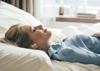 6 Cara Mudah Istirahatkan Otak yang Lelah