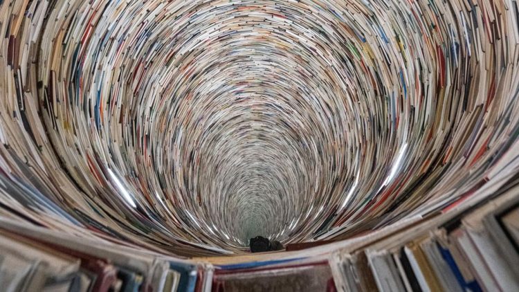 Menelusuri ‘Idiom’, Menara 8.000 Buku di Praha