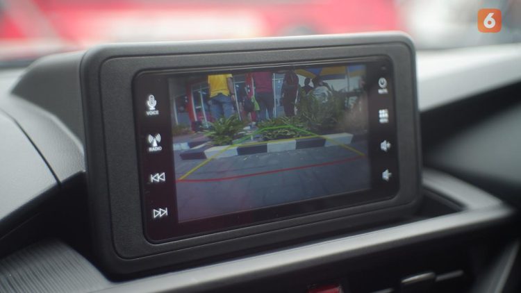 Tips Merawat Kamera dan Sensor Parkir Mobil agar Berfungsi Optimal