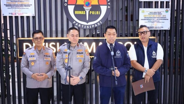 Interpol Terbitkan Red Notice Riza Chalid Buron Kasus Korupsi BBM Dikejar 196 Negara