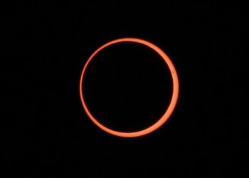 Gerhana Matahari Cincin Sebelum Ramadan, Apakah Aman Dilihat Tanpa Alat?