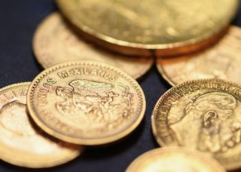 Perempuan Menolak Hadiah Emas Senilai Rp1,2 Miliar dari Kepala Negara